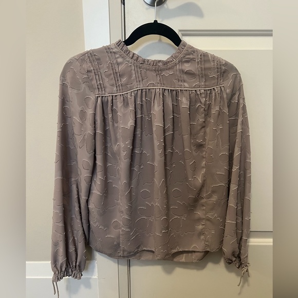 Aritzia - Wilfred Blouse - Picture 1 of 1